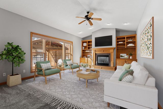 5005 Scenic Oak Drive SW, Rochester, MN 55902