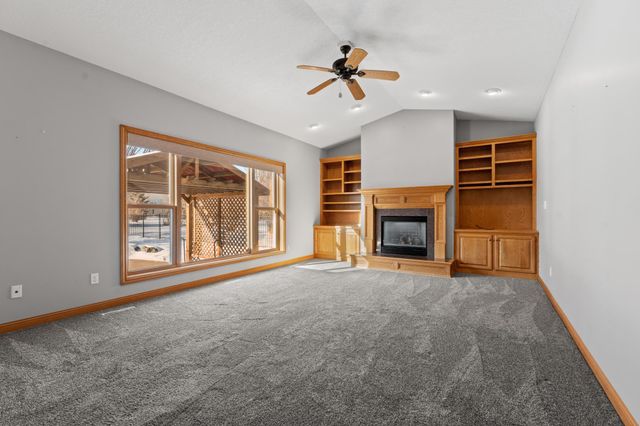 5005 Scenic Oak Drive SW, Rochester, MN 55902