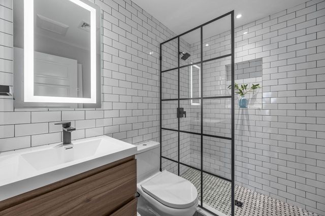 404 Commercial Street UNIT 1, Provincetown, MA 02657