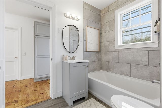 464 Central St, Leominster, MA 01453