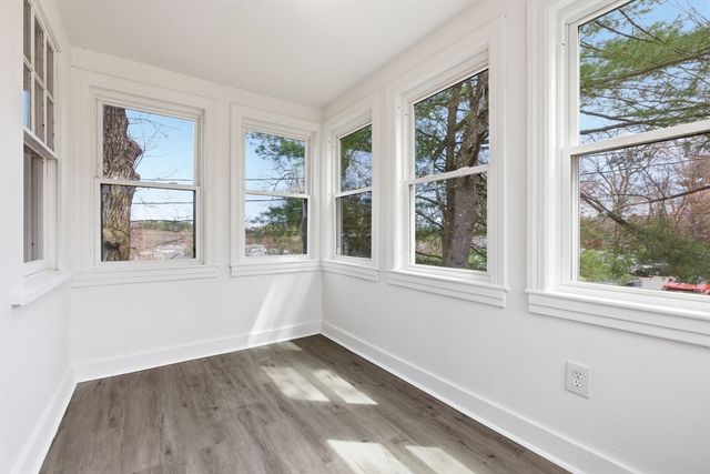 464 Central St, Leominster, MA 01453