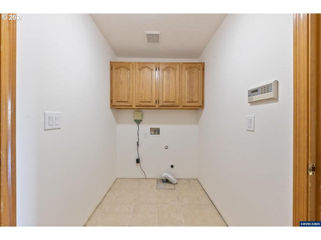 875 JEV Ct, Salem, OR 97304