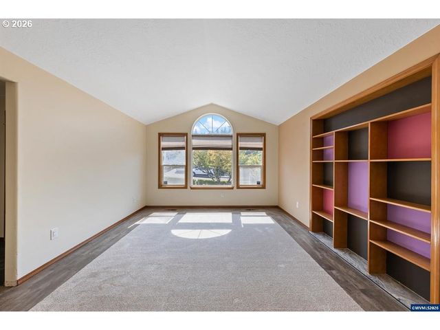 875 JEV Ct, Salem, OR 97304