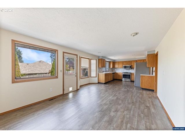 875 JEV Ct, Salem, OR 97304