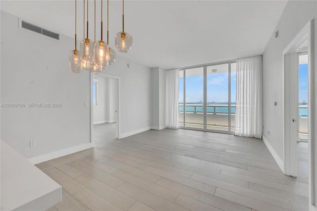 1800 N Bayshore Drive 809, Miami, FL 33132