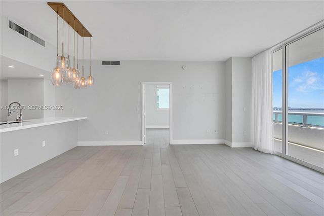 1800 N Bayshore Drive 809, Miami, FL 33132