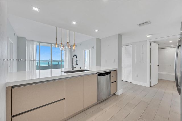 1800 N Bayshore Drive 809, Miami, FL 33132