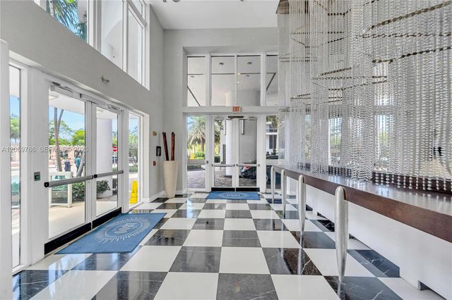 1800 N Bayshore Drive 809, Miami, FL 33132