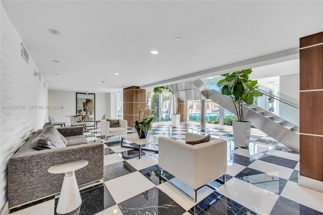 1800 N Bayshore Drive 809, Miami, FL 33132
