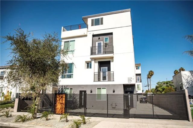 3046 west Boulevard, Los Angeles, CA 90016