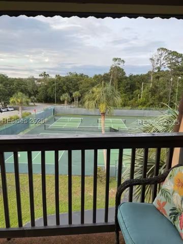 40 Folly Field Rd Apt E17, Hilton Head Island, SC 29928