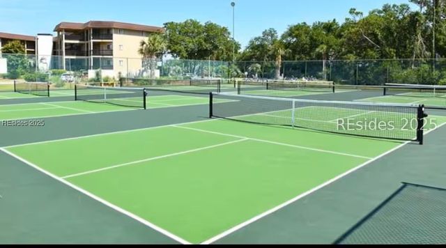 40 Folly Field Rd Apt E17, Hilton Head Island, SC 29928