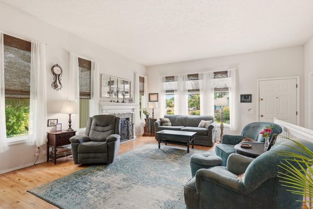 13823 E Crown Ave, Spokane, WA 99216