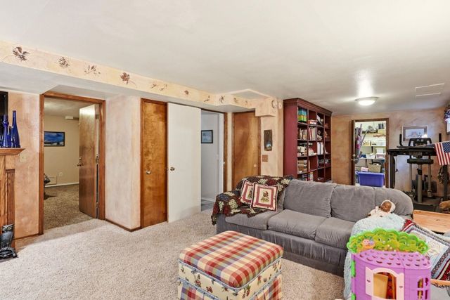 13823 E Crown Ave, Spokane, WA 99216