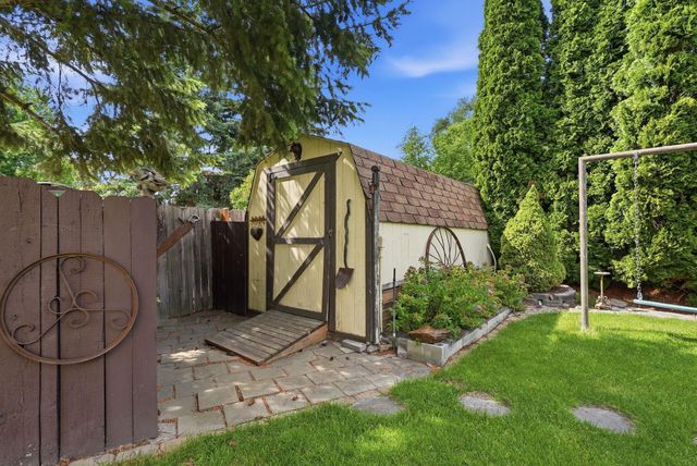 13823 E Crown Ave, Spokane, WA 99216