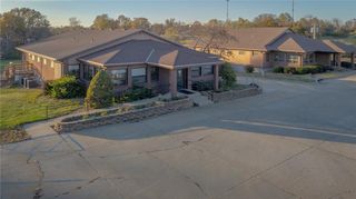 1006 N Jesse James Road, Excelsior Springs, MO 64024