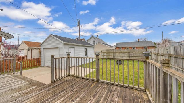 1415 Lenz COURT, Sheboygan, WI 53083