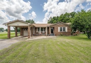 909 S Division Street, Lavaca, AR 72941