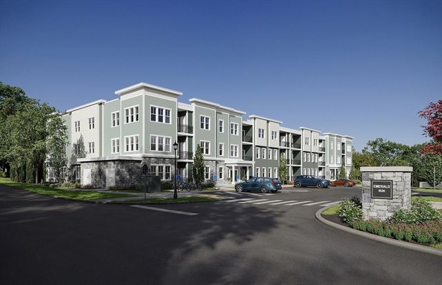 7 Green Street 108, Shrewsbury, MA 01545