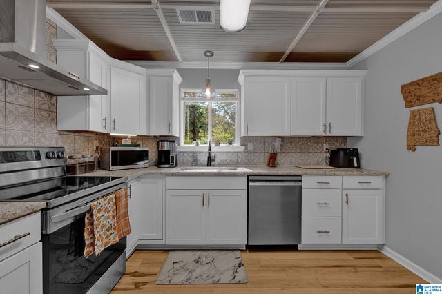 100 BERMUDA LAKE DRIVE, Alabaster, AL 35007