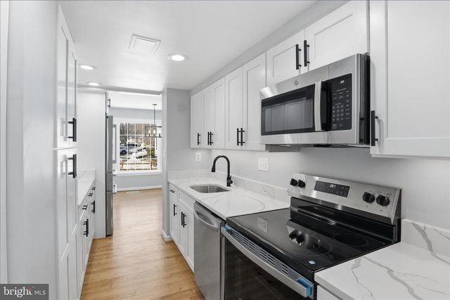 6027 BONNIE BERN CT, Burke, VA 22015