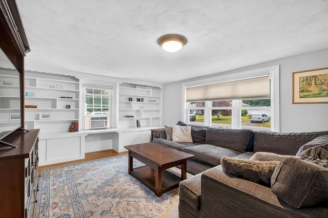 205 Coolidge Drive, Portsmouth, NH 03801