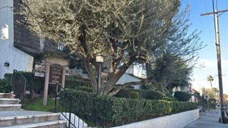 18360 Collins Street E, Tarzana (los Angeles), CA 91356