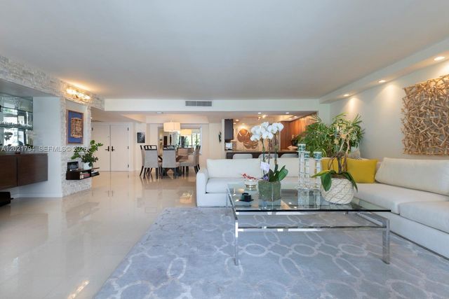 3 Grove Isle Dr C307, Miami, FL 33133