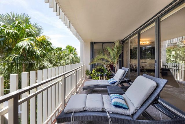 3 Grove Isle Dr C307, Miami, FL 33133