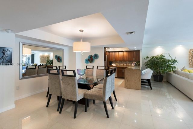 3 Grove Isle Dr C307, Miami, FL 33133