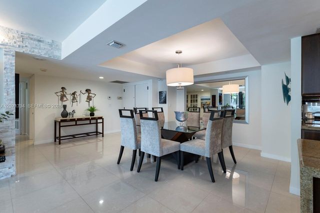 3 Grove Isle Dr C307, Miami, FL 33133
