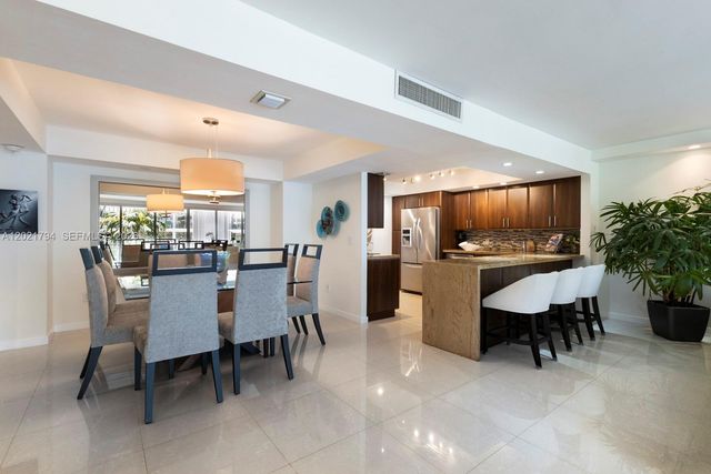 3 Grove Isle Dr C307, Miami, FL 33133