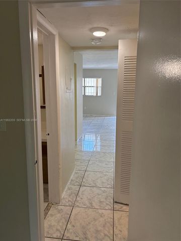 16215 NE 18th Ct 212, North Miami Beach, FL 33162