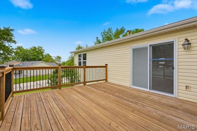 34 Amberly Drive, St Peters, MO 63376