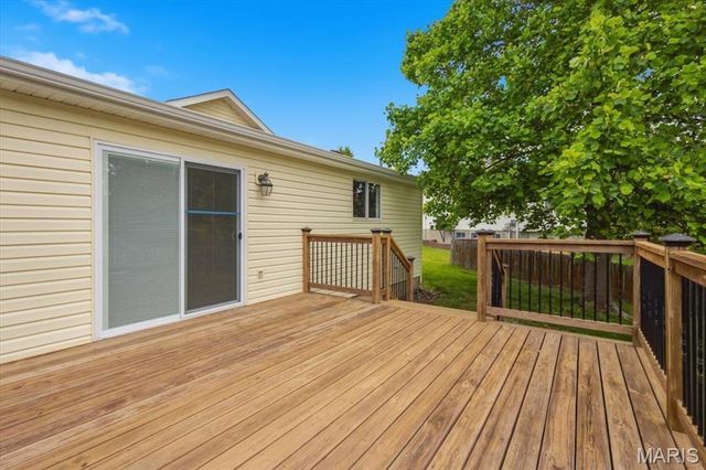 34 Amberly Drive, St Peters, MO 63376