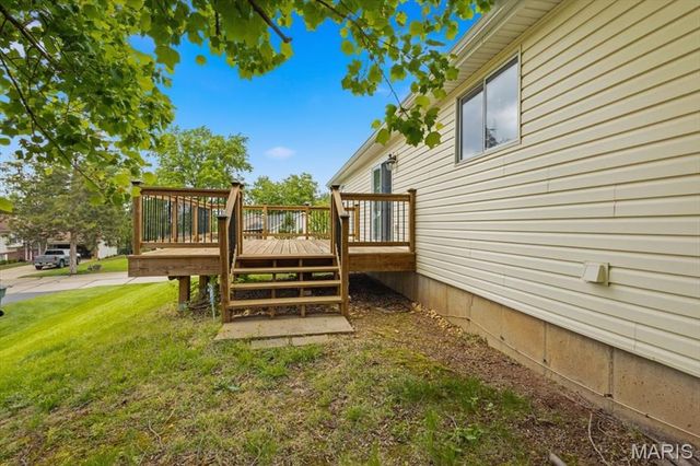 34 Amberly Drive, St Peters, MO 63376