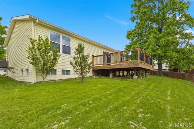 34 Amberly Drive, St Peters, MO 63376
