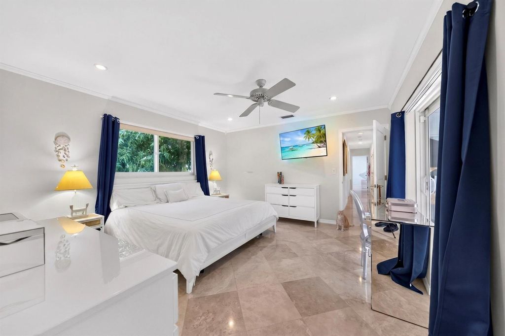 Image 19 of property listing at 3011 NE 47th Street, Fort Lauderdale, FL 33308