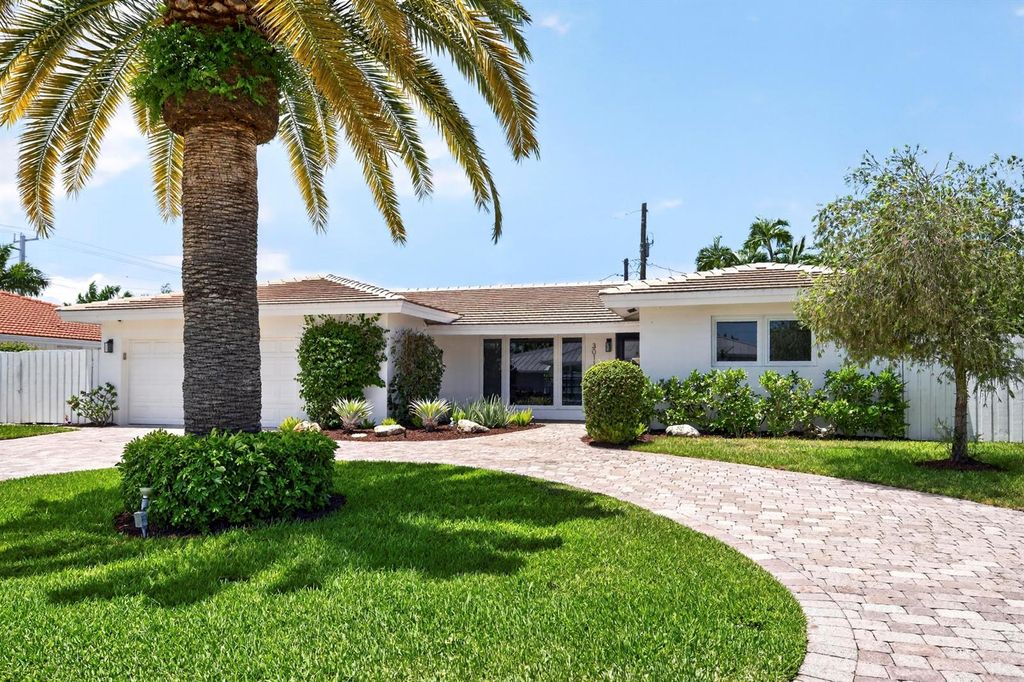 Image 46 of property listing at 3011 NE 47th Street, Fort Lauderdale, FL 33308