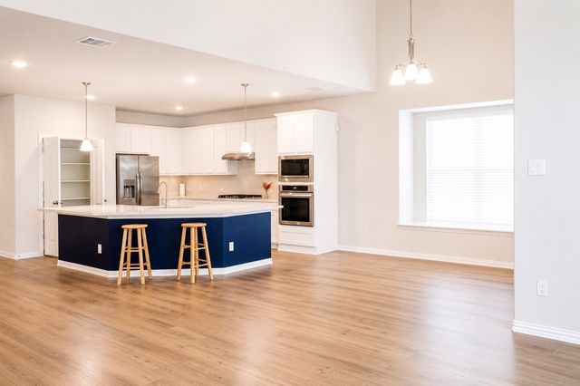 2303 Lannister Street, Mansfield, TX 76063