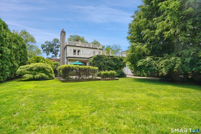 2 Wahneta Road, Greenwich, CT 06870