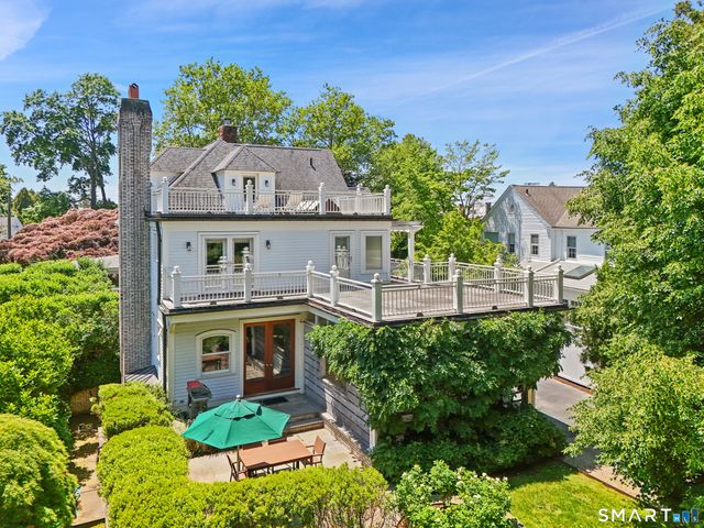2 Wahneta Road, Greenwich, CT 06870