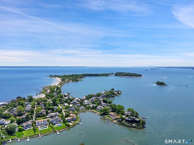 2 Wahneta Road, Greenwich, CT 06870