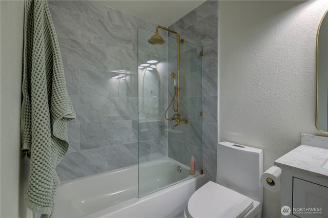 27115 212th Place SE, Maple Valley, WA 98038