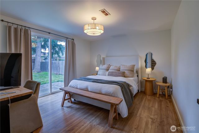 27115 212th Place SE, Maple Valley, WA 98038