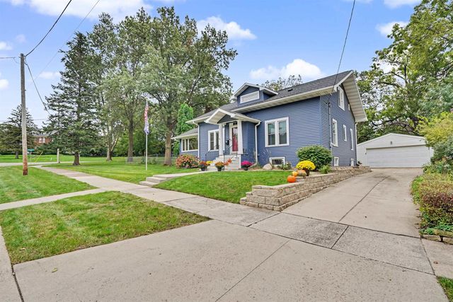 101 Elston Avenue, Waterloo, IA 50701