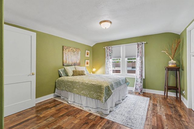 101 Elston Avenue, Waterloo, IA 50701
