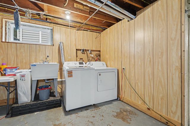 101 Elston Avenue, Waterloo, IA 50701