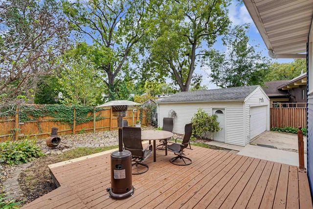 101 Elston Avenue, Waterloo, IA 50701