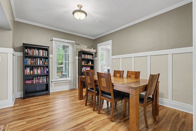101 Elston Avenue, Waterloo, IA 50701